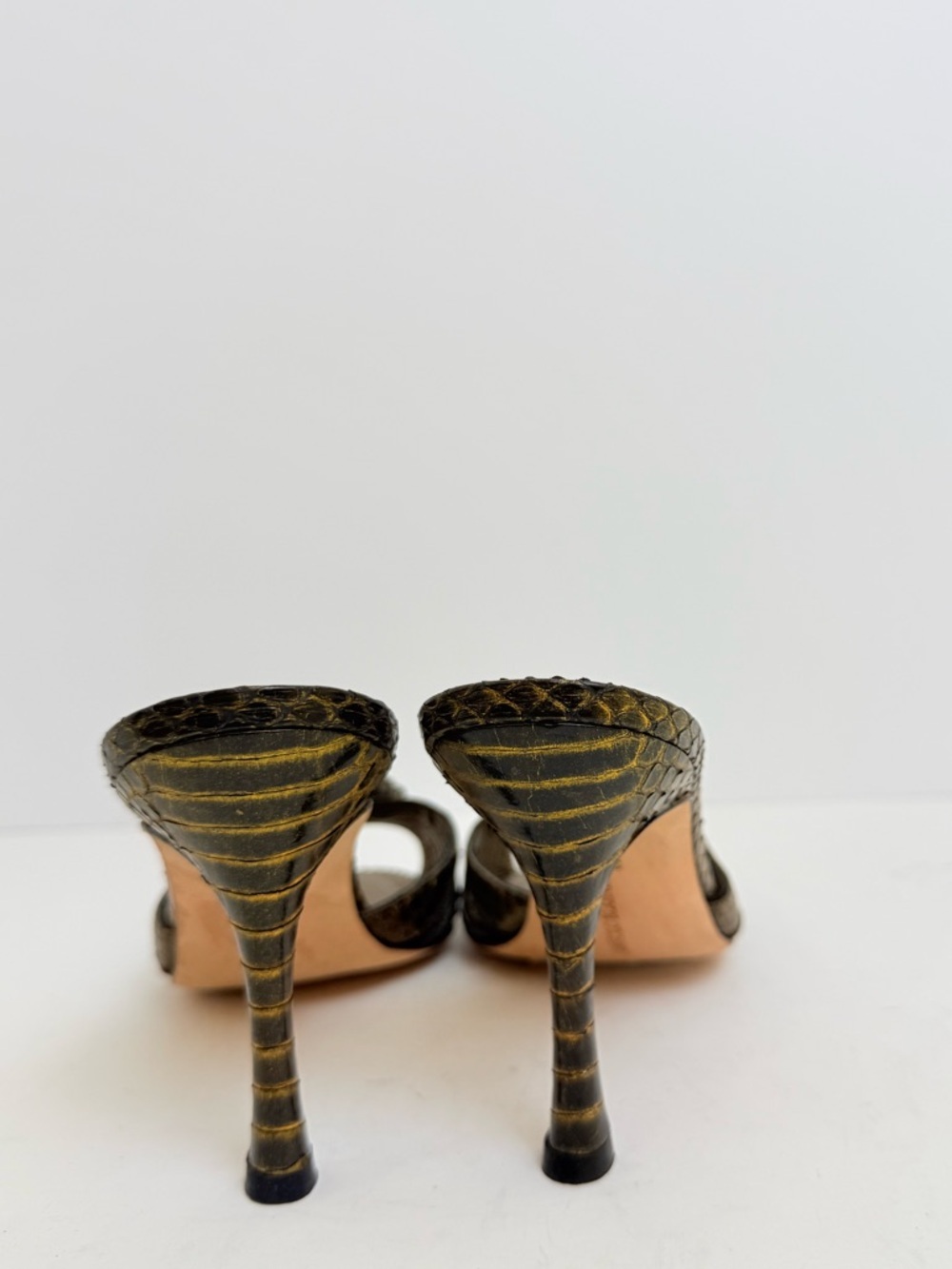 Manolo Blahnik Metallic Green snakeskin Crystal Embellished High Heel Mules 36.5 - Picture 7 of 9